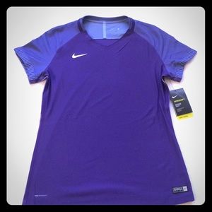 Women's Nike Aeroswift Nike vapor soccer top